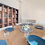 Appartement Spacieuse Maison, Piscine, Jardin, Parking Prive *