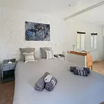 Appartement Spacieuse Maison, Piscine, Jardin, Parking Prive Rauzan