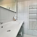 Spacieuse Maison, Piscine, Jardin, Parking Prive Appartement