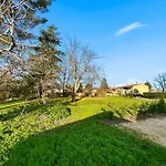 Appartement Spacieuse Maison, Piscine, Jardin, Parking Prive *