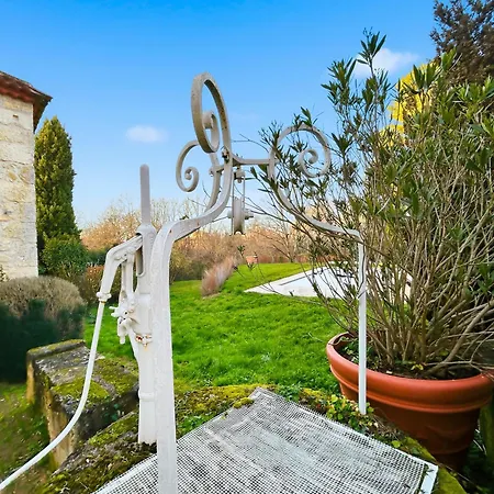 Apartament Spacieuse Maison, Piscine, Jardin, Parking Prive Rauzan